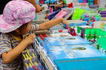 Фотография к новости: Ата-аналардың есепшотына сабақ басталғанға дейін 40 мың теңге жіберіледі - әкімдік