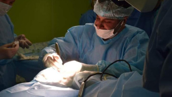 Фотография к новости: Ресейдің жетекші отохирургы кохлеарлық имплантаттау бойынша 12 операция жасады