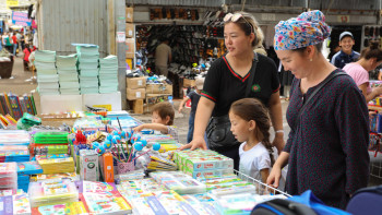 Фотография к новости: Әр балаға 40 мың теңге. Жаңаөзендіктер көмек алу үшін далада түнеп жүр