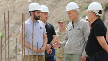 Фотография к новости: Министр Шүкірбұлақ және Аюсай бөгеттерінің құрылысы барысын тексерді