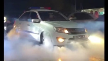 Фотография к новости: Полицияның "мигалкасын" қосып алып той тойлатқандар ұсталды