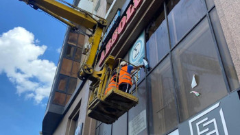 Фотография к новости: Астанада 2700-ге жуық баннер жөнделді