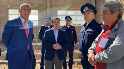 Желтоқсанда берілсін: Вице-министр Қосшыдағы депоны қарап шықты