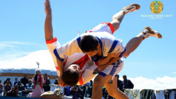 Фотография к новости: Елорда мектептерінде қазақ күресі вариативті пән ретінде оқытылады