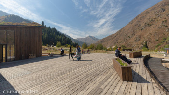 Фотография к новости: Бір шетелдік турист Қазақстанға қанша табыс әкеледі