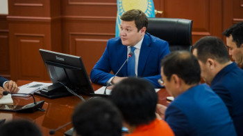 Фотография к новости: Қазақ тіліндегі кинопремьералар ыңғайлы уақытта көрсетілуі керек - министр