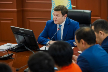 Фотография к новости: Қазақ тіліндегі кинопремьералар ыңғайлы уақытта көрсетілуі керек - министр