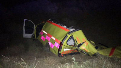 Жетісуда жедел жәрдем көлігі жүк көлігіне соқтығысып, қақ айырылды