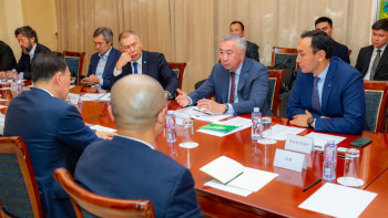 Фотография к новости: Жұманғарин қытайлық GENERTEC компаниялар тобына Қазақстанға инвестиция құюды ұсынды