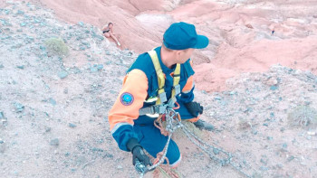 Фотография к новости: Шарын шатқалында жартастан құлаған ресейлік әйел құтқарылды