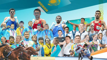 Фотография к новости: Асхат Оралов спорт саласының қызметкерлерін кәсіби мерекелерімен құттықтады