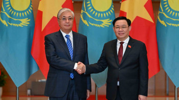 Фотография к новости: Мемлекет басшысы Вьетнам Ұлттық жиналысының төрағасымен кездесті