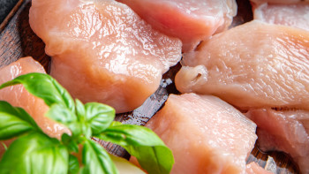 Фотография к новости: Құс еті көбірек өндіріле бастады