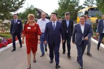 Фотография к новости: Оқу-ағарту министрі Ақмола облысының білім беру ұйымдарымен танысты