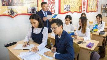 Фотография к новости: Астанада 200-ден астам педагог шетелде тағылымдамадан өтті