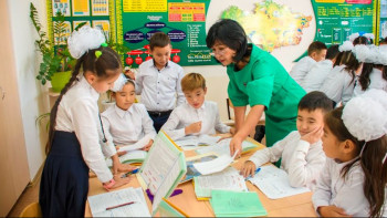 Фотография к новости: Білім басқармасы елордада мұғалім тапшылығы қалай шешілетінін айтты