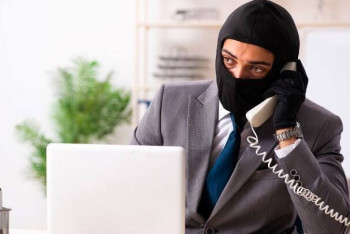 Фотография к новости: Елордалық полицейлер алаяқтықтардан абай болуға шақырады