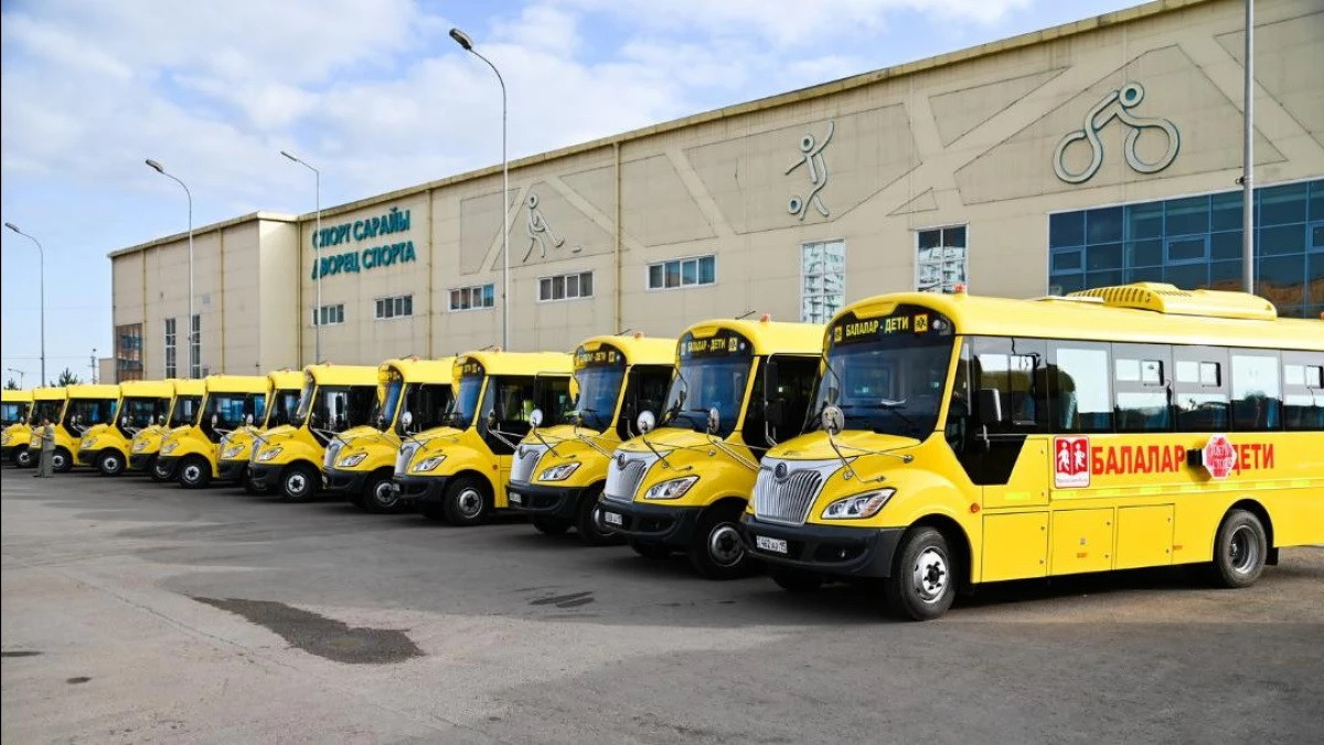 СҚО-ның ауыл мектептеріне 29 заманауи автобус берілді