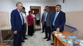 Фотография к новости: Саясат Нұрбек Алматыдағы жатақханалардың дайындығын тексерді