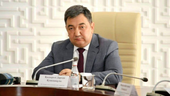 Фотография к новости: Дархан Қыдырәлі балалар арасындағы зорлық-зомбылықтың өсу мәселесі туралы