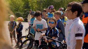 Фотография к новости: Астанада жастар арасында веложарыс өтті