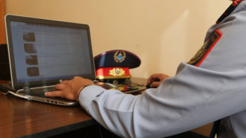 Фотография к новости: Тұрғындарға жүргізуші куәлігін алып беремін деген елордалық құрықталды