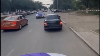 Фотография к новости: Ақтөбеде үйлену тойының кортежі жол қозғалысы ережелерін бұзды