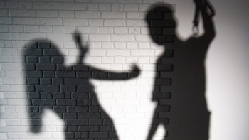 Фотография к новости: "Ұрады". Үнді жігітіне тұрмысқа шыққан қазақстандық көмек сұрады