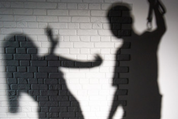 Фотография к новости: "Ұрады". Үнді жігітіне тұрмысқа шыққан қазақстандық көмек сұрады