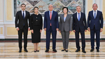 Фотография к новости: Жұрт құзырлы органдардан әділдік таба алмаған соң Президент әкімшілігіне арызданады – Президент