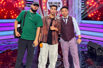 Фотография к новости: Әнші Kalifarniya АҚШ-қа кетіп бара жатыр