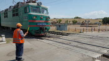 Фотография к новости: Биыл 1,3 мың шақырым темір жолы жөнделеді