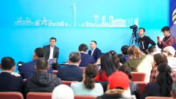 Фотография к новости: Қасымбек Пригородный елді мекенінің тұрғындарымен кездесті