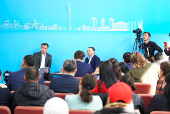 Фотография к новости: Қасымбек Пригородный елді мекенінің тұрғындарымен кездесті