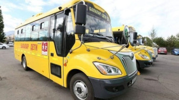 Фотография к новости: Алматы қаласы мектептеріне 100 автобус алынды