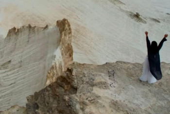 Фотография к новости: Танымал DJ Бозжыра шатқалында жаңа бейнежазба түсірді