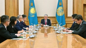 Фотография к новости: Президент Ұлттық банктің басшылығымен кеңес өткізді