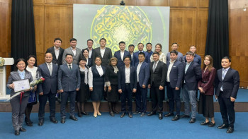 Фотография к новости: Ерлан Әбіл: Мемқызметшілер қазақ тілін өз деңгейінде білуі керек