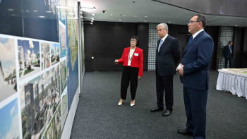 Фотография к новости: Тоқаев Қонаев қаласының Бас жоспарымен танысты