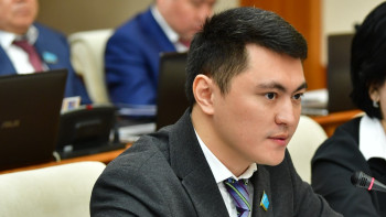 Фотография к новости: Далада қалуы мүмкін. Мұқаев жалдамалы пәтерді жастарға сатуды ұсынды