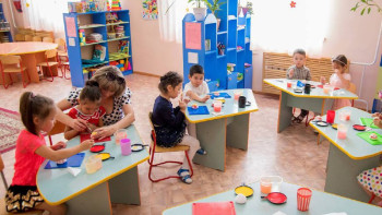 Фотография к новости: Балабақша тәрбиешілерінің жалақысы тағы да 30%-ға артады