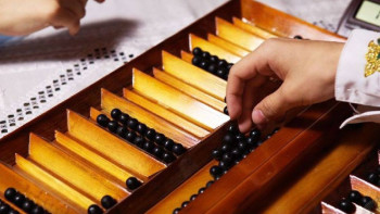 Фотография к новости: 2000-нан астам оқушы тоғызқұмалақ ойыны бойынша гиннес рекордын орнатады