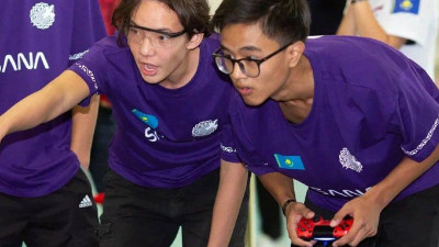Оқушыларымыз Сингапурдағы әлем чемпионатында өз роботтарын таныстырады