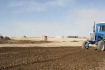 Фотография к новости: Маңғыстау облысында мұнай төгілген жерлер қайта өңделеді