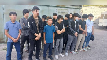 Фотография к новости: Алматыда заңсыз жүрген кәмелетке толмаған тәжік балалары ұсталды