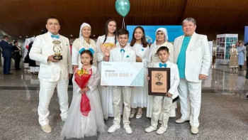 Фотография к новости: Шымкенттік Бейісбековтер әулеті «Мерейлі отбасы» байқауының лауреаты атанды