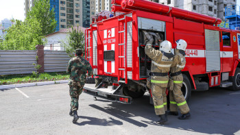 Фотография к новости: Оралда саяжай маңында құрғақ шөп өртенді