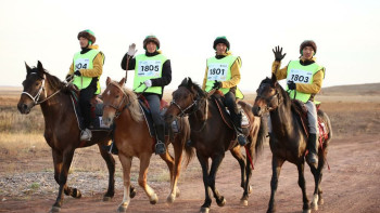 Фотография к новости: «Ұлы дала жорығы» марафон-бәйгесінде 14 команда қалды
