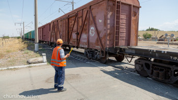 Фотография к новости: Жыл басынан теміржол арқылы 7,4 млн тонна астық тасымалданды