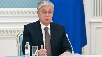 Фотография к новости: Байрақты бәсекеде қыздарымыз асқан шеберліктің озық үлгісін көрсетті - Президент